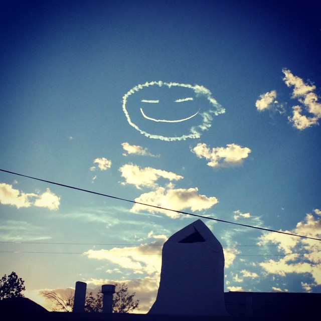 Skywriting - a happy face.