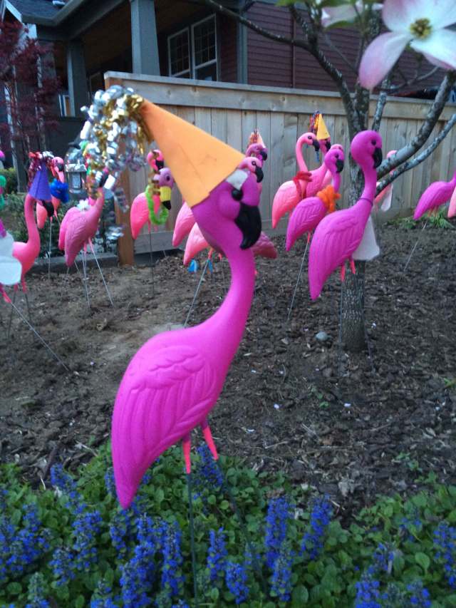flamingo yard art