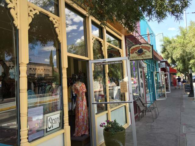 vintage clothing store